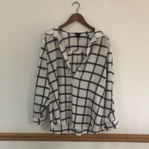 LOFT Black and White blouse
